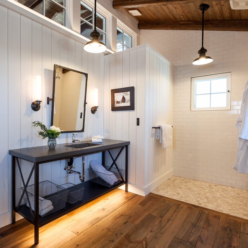 Chestnut LED Stem Mount Pendant Light | Photo Courtesy of Legum Design & Cheryl McIntosh Photography